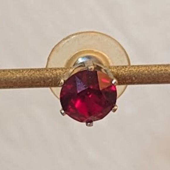 Red Crystal Stud Post Earrings in Silver Tone Setting - Picture 3 of 7